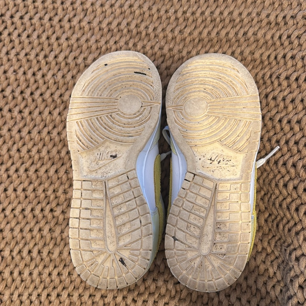 Nike Dunks - Picture 4 of 4